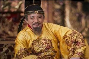 儿子送给老父亲李隆基100名宫女，这是何目的？