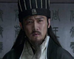 街亭之战时马谡为什么会选择在山上扎营？原因是什么