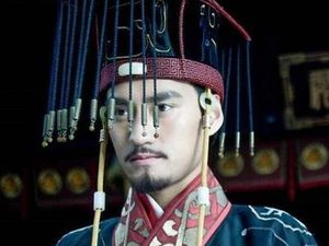 身为开国皇帝的刘秀在登基后，为什么没追封刘钦为皇帝？