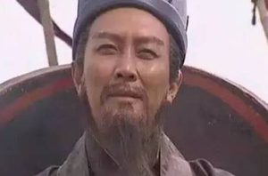 诸葛亮为何在马稷死后自贬三级？被贬后的他是什么官职？