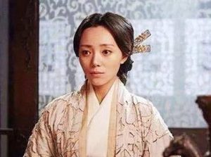 孝成许皇后到底有多惨？不但被废还被大臣骗财骗色