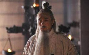 中国最早的裸官伍子胥：为何被吴王夫差赐剑自杀