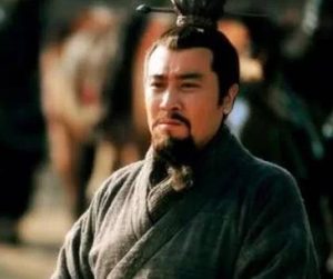 刘备关羽和张飞三人对战吕布的时候 三人为什么打不过吕布