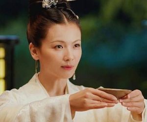 刘娥连龙袍都已经穿上了 刘娥为何没有直接做皇帝