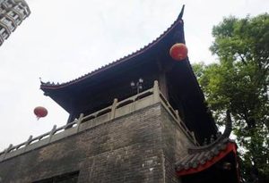 岳飞是如何走上抗金之路的？岳飞年少时期有着怎样的经历？