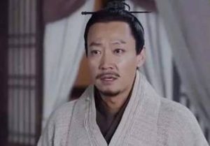 秦王嬴政登基之后是如何一步步夺回大权的？