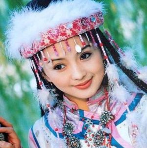 香妃的原型容妃，她是如何得到乾隆的喜爱的？
