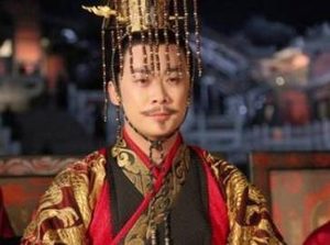 战国七雄中魏齐楚赵让国家由盛转衰的君主分别是谁？