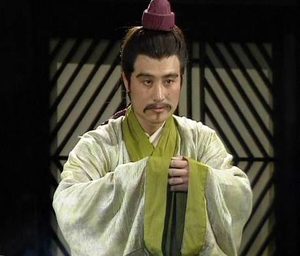 曹操擒杀吕布的最大功臣是谁呢？