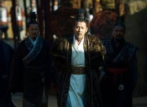 刘邦建立汉朝后对萧何翻脸无情的原因是什么？