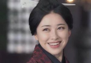 赵姬的人生能分为哪五个阶段？她是如何养育嬴政的？
