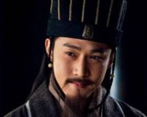 诸葛亮打仗为什么总是坐着 诸葛亮的双腿不是很健全吗
