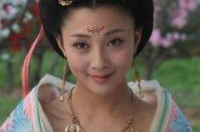 唐玄宗李隆基对杨玉环是一见钟情的吗？