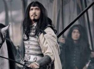 三国时期刘备是在何时称帝的？有哪些人的官职是最高的？