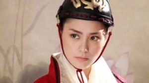 李显在面对上官婉儿与韦皇后秽乱宫廷 李显为什么也不管