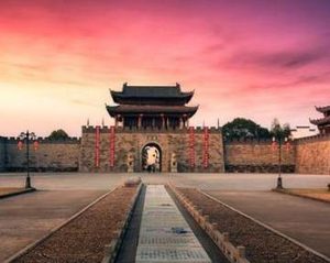 历史上《辩亡论》是谁创作的？陆机是什么人？
