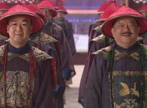 清朝官员退休后每年有五十两银子 换做现在是多少钱