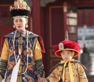 顺治皇帝为什么会选择年幼的康熙继位 康熙后面怎么对待手足兄弟的