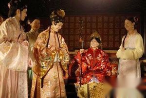 红楼梦第40回 史太君两宴大观园 金鸳鸯三宣牙牌令