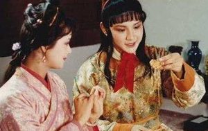 薛宝钗的金锁来历如何？有哪些含义呢？