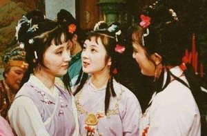 红楼梦第24回讲了什么故事？这回该如何理解呢？
