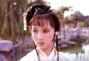 红楼梦是怎样描写紫鹃这个人物的？她有哪些经历？