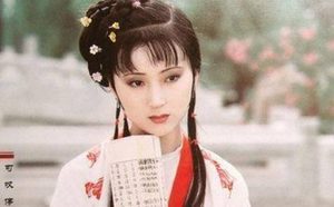《红楼梦》第三十八回 林潇湘魁夺菊花诗 薛蘅芜讽和螃蟹咏