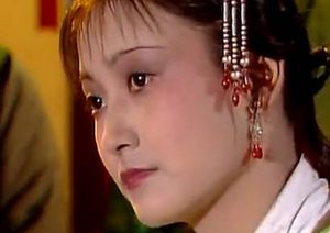 红楼梦中赵姨娘是什么身份?她与探春的关系如何