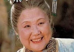卢雪庵众人联诗时，贾母为何不带着王夫人与凤姐？