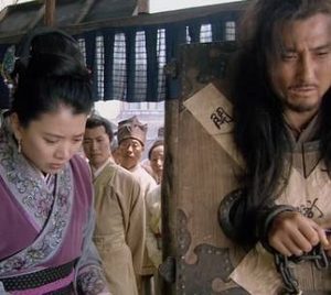 水浒传中林冲有着万夫不当之勇的本事，为何还选择一直忍让？