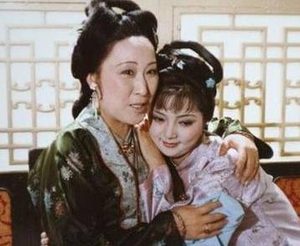 红楼梦中薛姨妈如此看重“金玉良缘”，她又是如何让自己处于尴尬地位的？