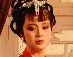 红楼梦中抄检大观园时，探春是什么表现？