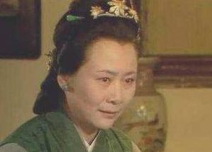 红楼梦中，赵嬷嬷与李嬷嬷都是贾府的奶妈，她们有何区别？