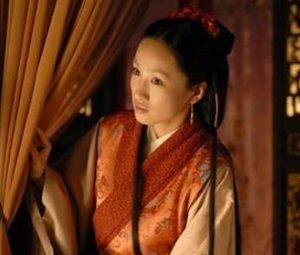红楼梦中端午节时，晴雯为何会拒绝宝玉说一起洗澡？