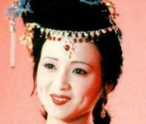 红楼梦中贾府衰败是必然的吗？有没有翻身的机会呢？