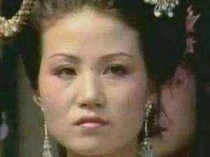 红楼梦中，不受人喜欢的赵姨娘与贾环有哪些无奈之处？
