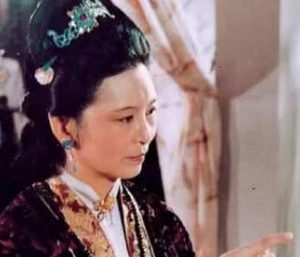 红楼梦中晴雯去世之后，王夫人做了什么事情？