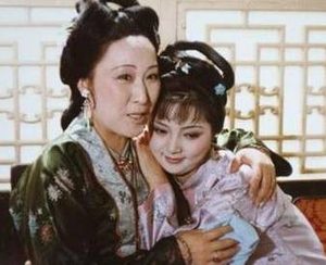 红楼梦中薛宝钗的金锁是从哪里来的？真是和尚送的？