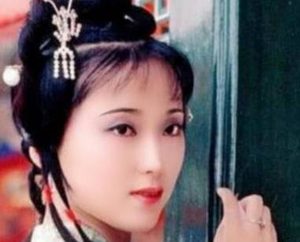 红楼梦中王夫人整治晴雯带着什么样的目的？