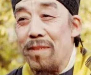 红楼梦中贾赦为何会将秋桐赐给贾琏？原因是什么？