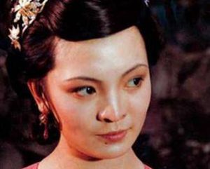 红楼梦中夏金桂为何敢不把薛家放在眼里？原因是什么？