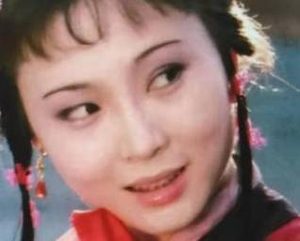 红楼梦中小红在贾府被抄之后是什么结局？