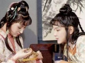 红楼梦中林黛玉早起是如何梳洗打扮的？会用的哪些东西？