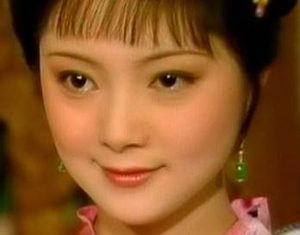 红楼梦中为了嫁给宝玉，薛宝钗都做了哪些事情？