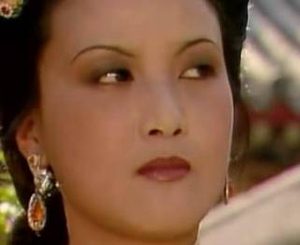 红楼梦中将巧姐卖进烟花巷，王仁为何这么狠？