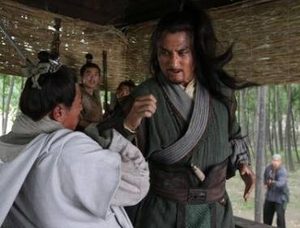 水浒传中王伦的寨主之位是怎么被人夺走的？