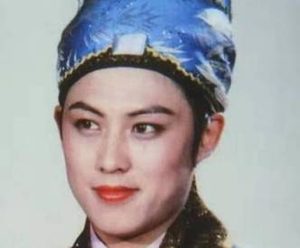 红楼梦中对于宝黛之间的事情，王熙凤是什么态度？