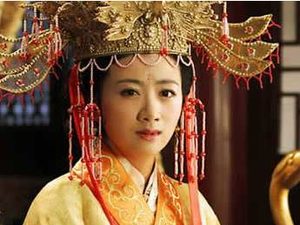 红楼梦中元春封妃后贾府众人是什么表现？真相是什么