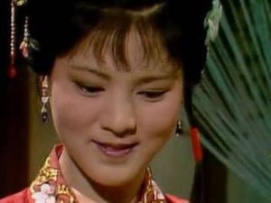 红楼梦中袭人背叛自己投靠王夫人后，贾母是什么表现？