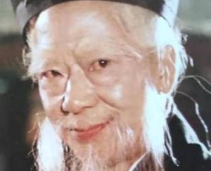 红楼梦中贾母说宝玉命里不该早娶，这句话是什么意思？